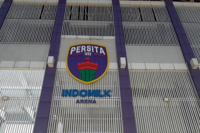 You are currently viewing Persita Tangerang di Hatiku: Kisah Setia Seorang Suporter dari Tribun ke Tribun