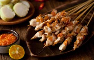Read more about the article Nikmatnya Sate Taichan: Sensasi Gurih dan Pedas yang Bikin Ketagihan