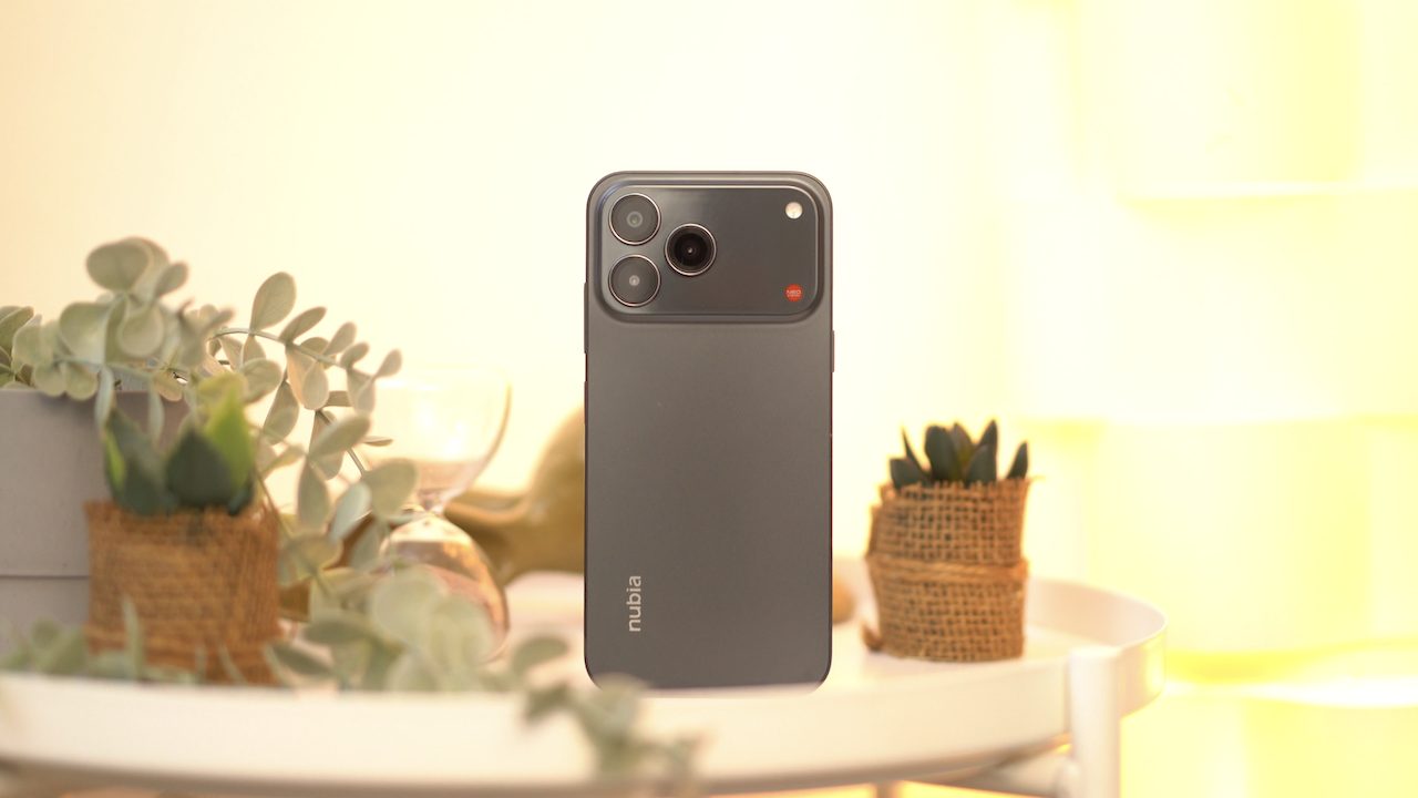 You are currently viewing HP Nubia V80: Inovasi Ponsel Pintar yang Membuat Semua Mata Tertuju