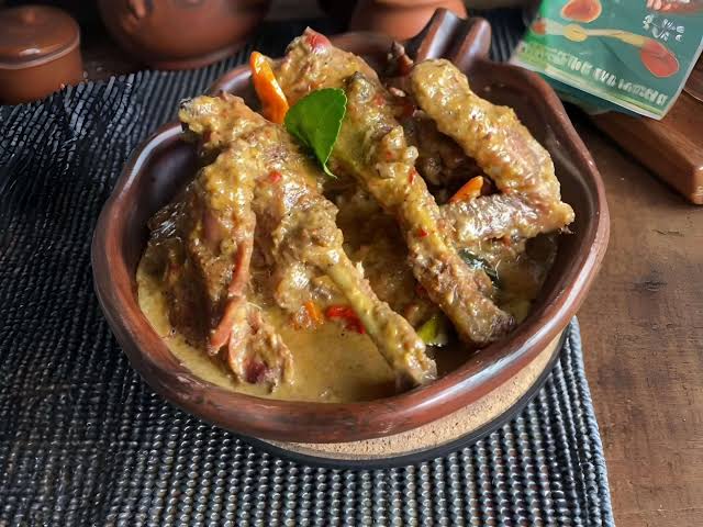 Ayam Besengek