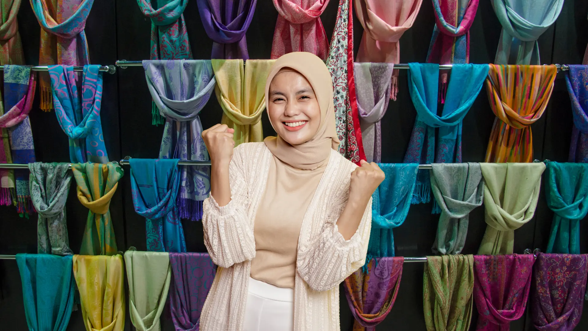 You are currently viewing Bisnis Jual Hijab: Panduan Memulai dari Nol hingga Berkembang